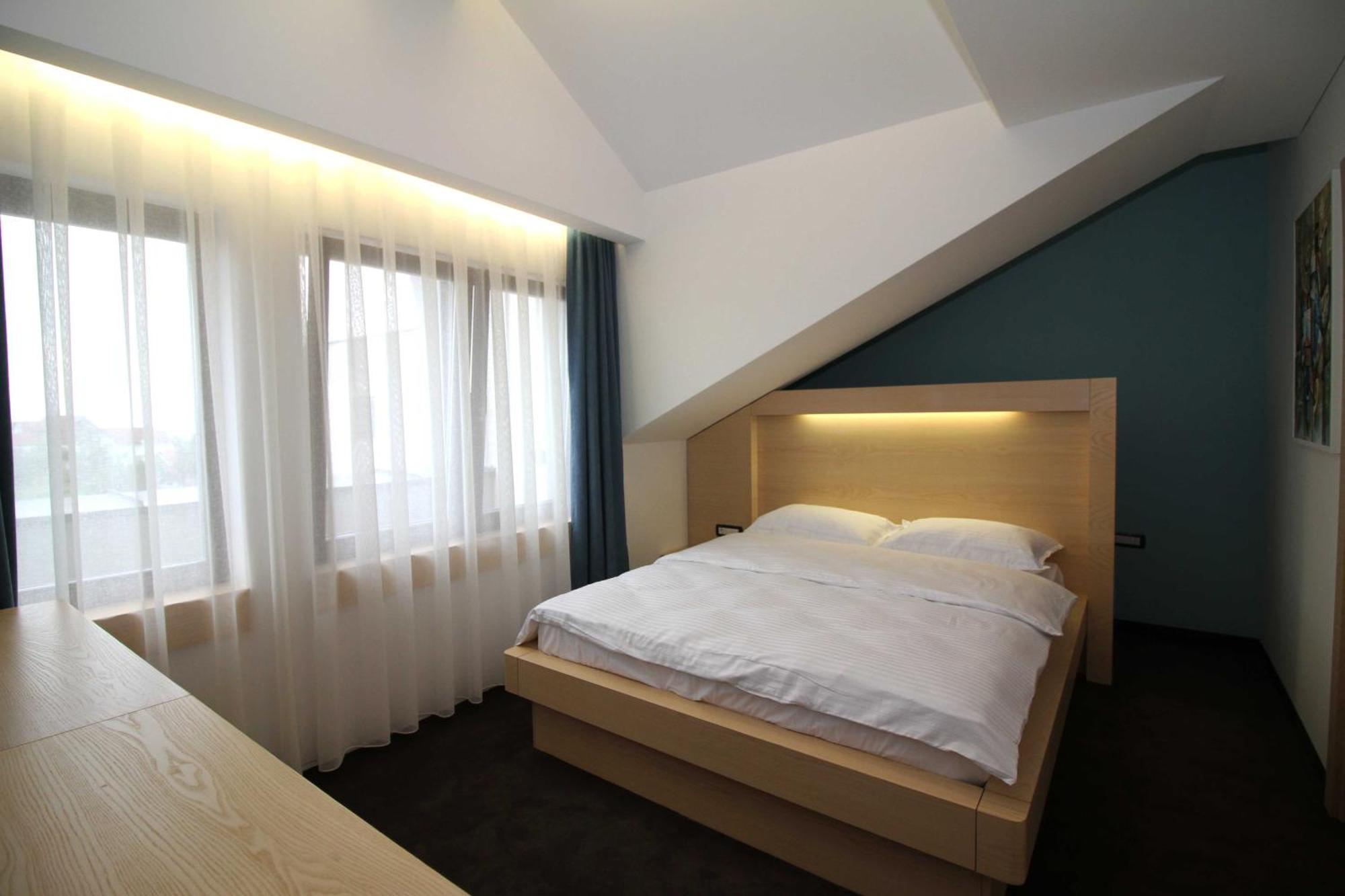 Hotel International Prishtina & Spa Pristina Kamer foto