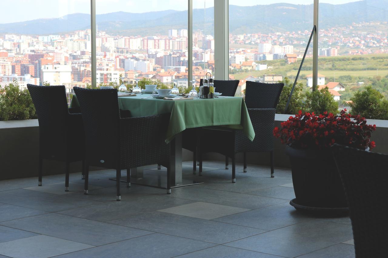 Hotel International Prishtina & Spa Pristina Buitenkant foto